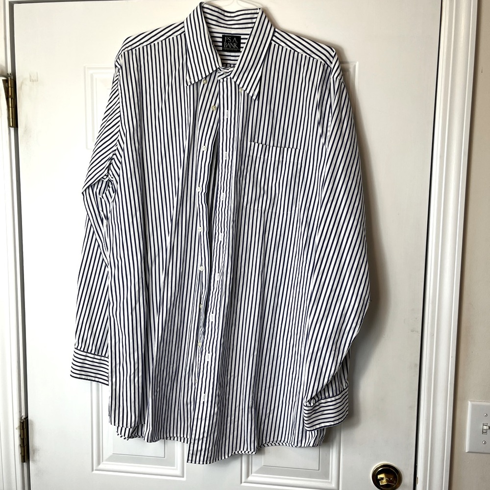 17.5/38 Jos A Bank Button Down